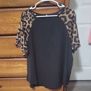 Black Top with Leopard-Print Sleeves - Women's Casual Tee